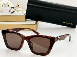 Picture of Balenciga Sunglasses _SKUfw56609112fw